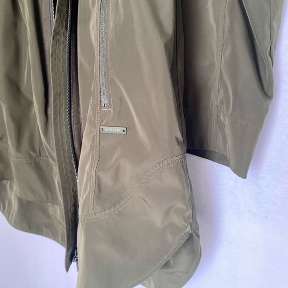Athleta Drippity Olive Green Windbreaker Jacket Size Medium Light weight - Picture 3 of 13
